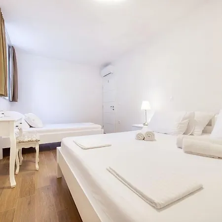 Vidalis, No 2 Apartment Kožino