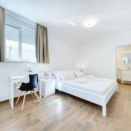 Vidalis, No 2 Apartment