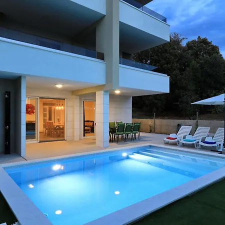 Vidalis, No 2 Apartman *