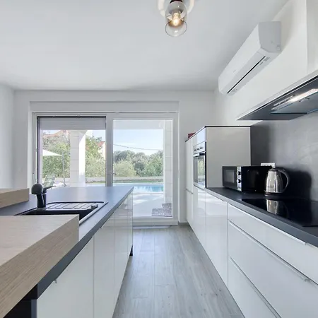 Vidalis, No 2 Apartman *