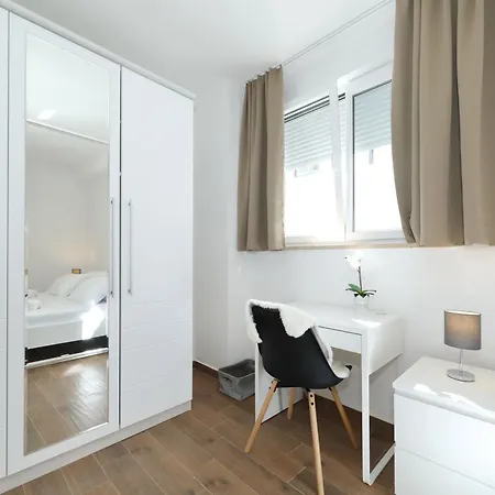 Vidalis, No 2 Apartman