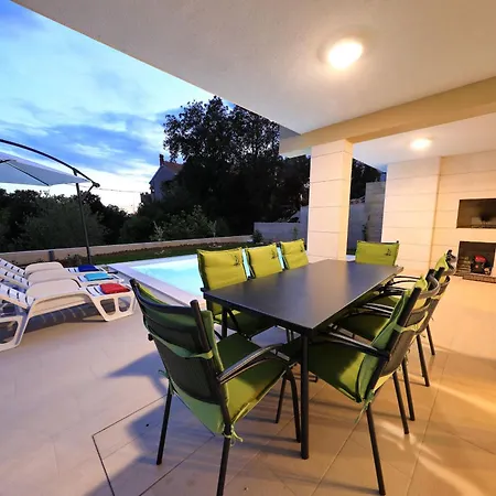 Vidalis, No 2 Apartman