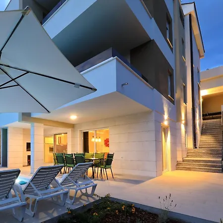 Vidalis, No 2 Apartman *