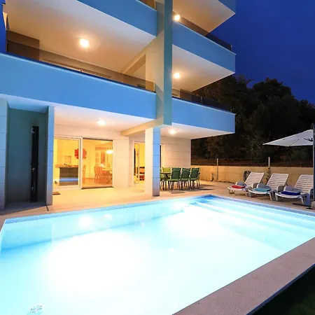 Vidalis, No 2 Apartman