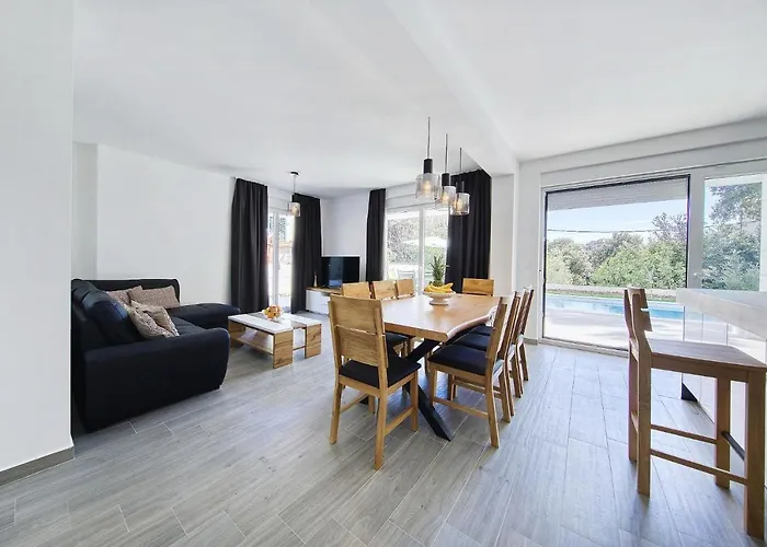 Vidalis, No 2 Apartmán